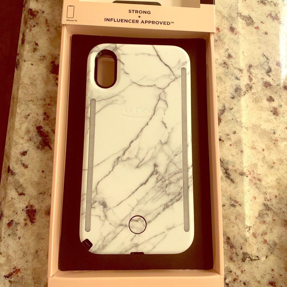 XR LuMee phone case